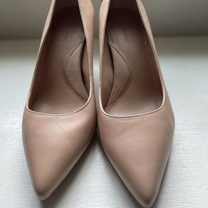 Banana Republic Madison 12 Hour Leather Pump